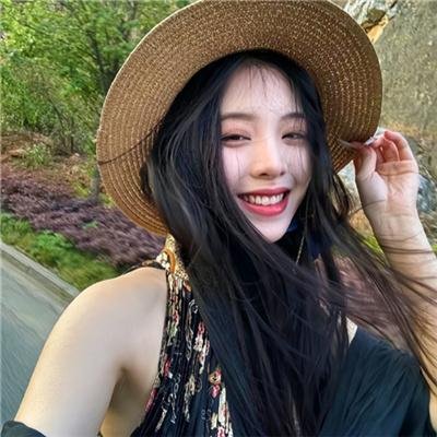 不动声色的柏田小姐与喜形于色的太田君